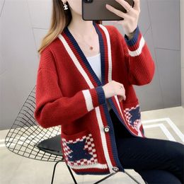 Women Sweater Luxury Brand V Neck Knitted Cardigans Sweater red white Houndstooth Knit Long Sleeve Oversized Jumper Coats