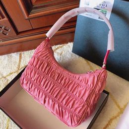 Женская сумка на плече сумочка нейлоновые багет дизайнерская мода с плиссированными леди -сумками бродяги с несколькими твердыми цветами FF05106626