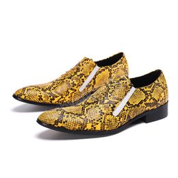 Snake Pattern Print Men Party Dress Shoes Fashion Pointed Toe Formal Brogue Shoes Slip On Casual Leather Shoes