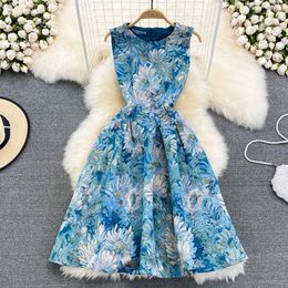 The retro palace style dress Oil painting jacquard round neck sleeveless waist collection shows thin medium and long A-shaped in the summer of 2024