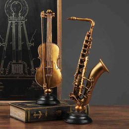 Decorative Figurines Vintage Violin Saxophone Model Ornaments Musical Instrument Statue Home Decor Living Room Sculpture Art Craft Gift Resin Charms