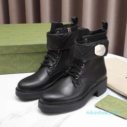 2022 women's boots leather round toe flat ankle boots fashion black designer british style chelsea martin bootss
