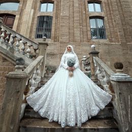 Classy Muslim Ball Gown Wedding Dresses With Long Sleeves High Neck Appliqued Bridal Dress Plus Size Overskirt Wedding Gowns