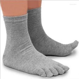 Calzini da uomo all'ingrosso- 1 paio Autunno Inverno caldo stile Unisx Uomo Donna Cinque dita Calzino in puro cotone 5 colori Nero / Bianco / Grigio / Blu scuro