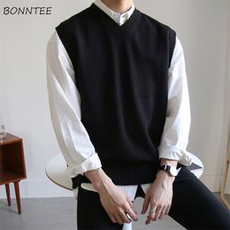 Men's Sweaters Sweater Vest Men Simple Allmatch Vneck Solid Sleeveless Male Tops Basic Cosy Korean Style Ins Leisure Knitted Plus Size M3XL 220905