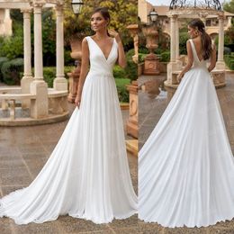 V-neck Beach Wedding Dress Beaded Boho Backless Bride Dresses Sweep Train Wedding Gown Customised 2022 New