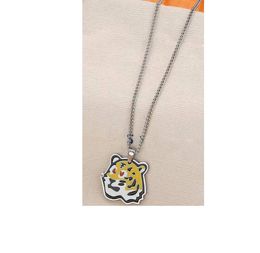 Collane con ciondolo Tidal Collana con testa di tigre in acciaio al titanio gioielli firmati letteraV catena cuore di lusso per bijoux da uomo e da donna