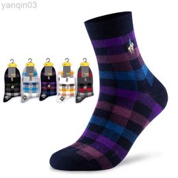 Athletic Socks 5 Pairs Super Quality Fashion Strip British Style Plaid Combed Cotton Mens Socks EU38-43 Box Gift Socks L220905