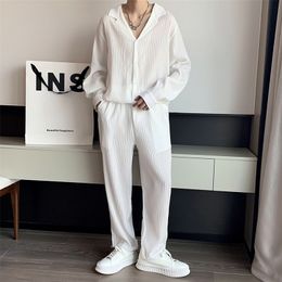 Mens Tracksuits Black White Pleated Sets Men Fashion Casual Longsleeved ShirtTrousers Twopiece Men Korean Loose Oversized Clothing Mens Suit 220905