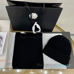 Fashion Accessories Knitted scarf hat set Fashion luxury scarves C Cashmere brand jacquard Top quality Autumn Winter Diamond Designer Scarf shawl for women