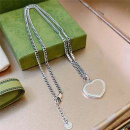 Designer Jewellery Women Pendants Necklaces Luxury Brand Mens Silver Neckwear Silver Heart Women Necklace Letter Charm Chains Love Necklaces