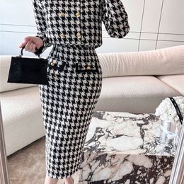 Two Piece Dress Winter Korean Fashion Tweed Dress Two Piece Sets Women Vintage Plaid Cropped Jacket Coat Sexy Strapless Slim Bodycon Dress 220906