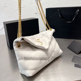 Damen Umhängetasche mit Umschlag, gepolstert, gesteppt, Schulterklappe, Messenger-Taschen, Loulou Cloud Umhängetasche, Schaffell-Leder, einfarbig, Clutch, Tote Wall