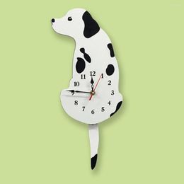 Wall Clocks Cute Lovely Cartoon Tail Wagging Labrador Dog Silent Animal Decorative Time Watch Silently Home Decor Props