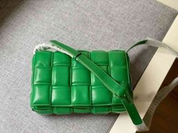 Shoulder Bags Classic Designer Bags Messenger Popular Brown Handbag Crossbody Round Plump Pillow Leather Fashion Wallet 1122
