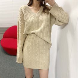 Two Piece Dress Autumn Winter Twist Knitted Skirt Suits Female Vneck Loose Pullover Sweater Bodycon Mini Skirts Sets Korean Style 220906
