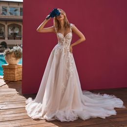 Stunning Lace Wedding Dresses Beaded Bridal Gowns Appliqued Spaghetti Straps Neck A Line Sweep Train Tulle robe de mariee