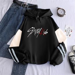 Kadın Hoodies Sweatshirts Harajuku Kore tarzı Kpop Straykids Straykids Albüm Albüm Sweatshirt Uzun Kollu Patchwork Sulağı 220906