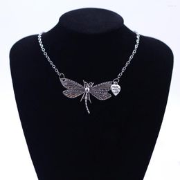 dragonfly gifts for women UK - Pendant Necklaces Individual Women Necklace Insect Dragonfly Charm Heart Engraved Summer Travel Girl Jewelry Gift For Friends Lover Family