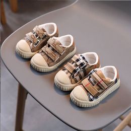 Baby First Walkers Kid Baby Shoes Spring Infant Toddler Girls Boy Casual Mesh Soft Bottom Confortável Antiderrapante R1