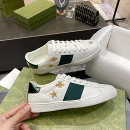 Scarpe Piattaforma Stivaletto da uomo di design Piastra forme sandalo corridori in schiuma Tigre bianca con striscia rossa verde Sneaker in pelle Casual di grandi dimensioni Ape Serpente Donna Ace