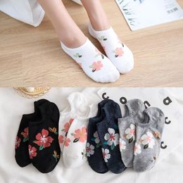 Women Socks 5 Pairs/Lot Flower Embroidery Invisible Fashion Spring Summer Cotton Short For Girls Lady Soft Cosy Boat