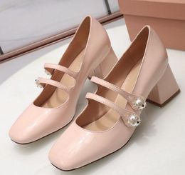 Miui Vintage Jane Mary Shoes Women's Chunky Heel Leather Shoe Square Toe Pumps Female Pearls Casual Vacation Banquet Ladies High Heels Shoes Q1r3