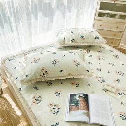 Blankets Princess Style Ice Silk Three-Piece Set Of Summer Sleeping Mat Korean Floral Lace Air-Conditioning Soft Seat Machine Blanket