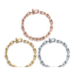 Braccialetto Classico Stilista di moda Designer di lusso Gioielli Oro Oro rosa Argento Bracciale con chiusura a forma di U da donna G220908