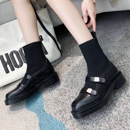 Popular womens motorcycle boots wool boots classic simple and elegant fashion shoe upper brand logo decoration well known brands luxury designer short booties