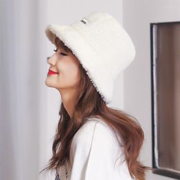 Berets 2022 Winter Ladies Fisherman Hat Letter Embroidery Small Cornice Plush Knitted Warm Wholesale Bucket Women