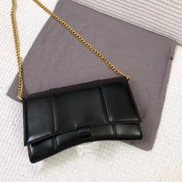 Stilvolle Mini-Tasche mit Ketten-Umhängetasche, kurzes Leder, Modedesigner, einfacher Beutel, Schultergurt, Luxus-Designer-Taschen 618