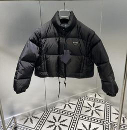 21FW Kadın Kış Ceket Parkas Down Ceket Moda Kısa Stil İnce Korse Kalın Kıyafet Rüzgar Dergisi Cep Çıkar boyutu Lady Sıcak Çıkarılabilir Kollu Zipper