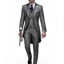 Men's Suits Blazers Arrival Formal Men Tailcoats Grey Wedding Suits For Men Peaked Lapel Groomsman Wedding Suits Men's Wedding Tuxedo 3 Piece 220909