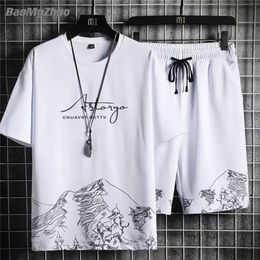 Men's Tracksuits Summer Men's Tracksuit 2 Piece Set Fashion Casual Solid Short-Sleeved T-Shirt and Shorts Sport Suit Breathable Man Clothing 220909