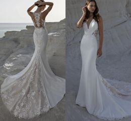 Beach Mermaid Sexy Wedding Dresses Deep V Neck Lace Applique Champagne Linings Court Train Bohemian Bridal Gowns Custom Made