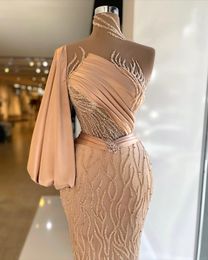 Unique Evening Dresses One Long Sleeve V Neck Strapless Satin Floor Length Sparkling Beaded Appliques 3D Sexy Feather Sequins Celebrity Plus Size Party Prom Dress