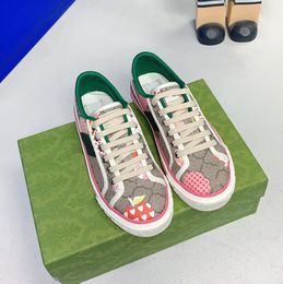 1977 Canvas Casual Shoes Luxury Designer Womens Shoe Italy Green And Red Web Stripe Rubber Sole For Stretch Cotton Low Platform Top Mens Woman Sneaker With Box NO411