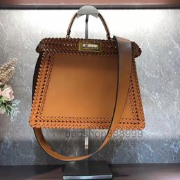 Women Tote Hand bag Quality Crossbody Bags Fashion Shoulder Handbags Hand Woven Leather Package Iconic Twist Locks Two Compartments 2022