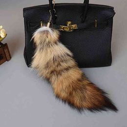 Keychains 40cm Fox Fur Tail Women's Keychain Pendant Fluffy Keychains For Women Luxury Accessories For Handbags Female Idea Gift Girls T220909