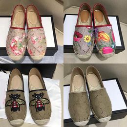 Little Bee scarpe da pescatore ricamate Luxury Brand Ladies Casual Classic Sole Comfort Sandali Colori multipli con scatola