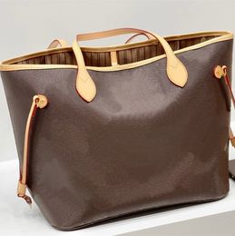 Bolsas de grife 2021 Bolsa de moda Alteração de cor de alta qualidade Mulheres de grande capacidade Saco de compras de ombro tamanho 33cm