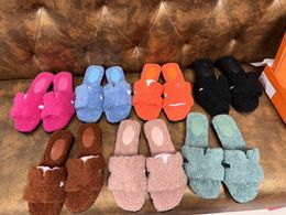 2022 Luxury Designer Ladies Sandals Women Slippers Winter Warm Fur Slipper Wool Slides Overlapping House Outside Hollow Sandals size 35-42
