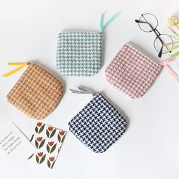 Korean Small Fresh Plaid Coin Purse Students Cute Element Mini Lipstick Coin Cards Organiser Bag Fashion Ladies Short Wallets