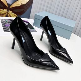 Elegant Brushed leather Women Sandals Dress Shoes Lady Slingback Pumps Rubber Dhell Sole Hybrid Silhouette Screen-printed Leather Triangle High Heels