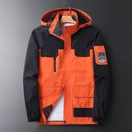 Mens Jackets Lightweight Windbreaker Jacket Men Outdoor Softshell Waterproof Jackets Hiking Trekking Camping Thin Coats With Hood Plus Size 220912