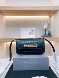 Дизайнерские сумки качество топов сумочка крокодиловые паттерны Lady Shopping Bags последние подиумные сумочки женская мода Классическая часы 2023