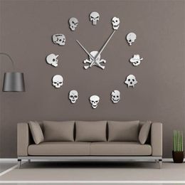 Wall Clocks Different Skull Heads DIY Horror Art Giant Clock Big Needle Frameless Zombie Large Watch Halloween Decor 220909