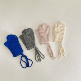 Childrens Finger Gloves Soft Wool Kids Winter Gloves for Baby Girls Boys Solid Colour Children Mittens with Straps Warm Baby Accessories Kids Gloves 220914