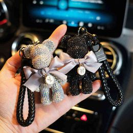 Keychains Handmade Luxury Creative Rhinestone Bear Keychain Fashion Punk Animal Bear Keyring for Woman Car Bag Pendant Key Chains Gift T220909